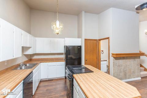 9435 W Kanaga Loop, Eagle River, AK 99577 photo 8