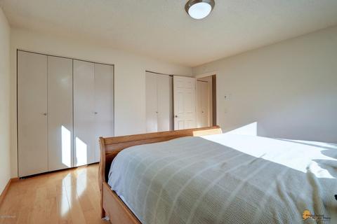 518 E 22nd Ave # 8, Anchorage, AK 99503 photo 23