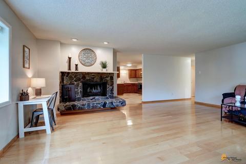 518 E 22nd Ave # 8, Anchorage, AK 99503 photo 9