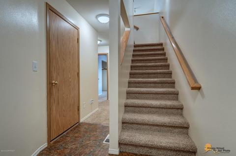 6658 Desiree Loop, Anchorage, AK 99507 photo 2