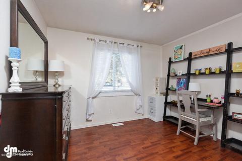 735 Birch St, Anchorage, AK 99501 photo 17