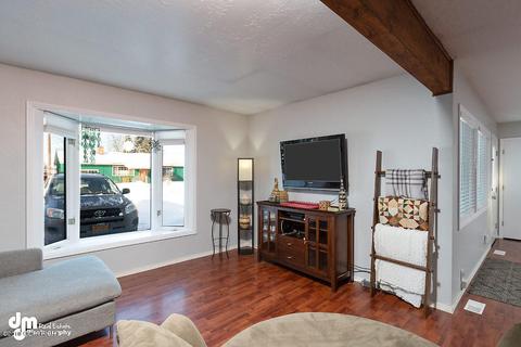 735 Birch St, Anchorage, AK 99501 photo 4
