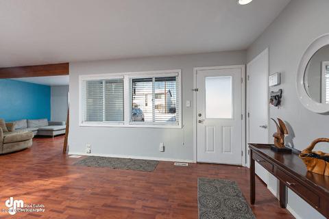 735 Birch St, Anchorage, AK 99501 photo 7