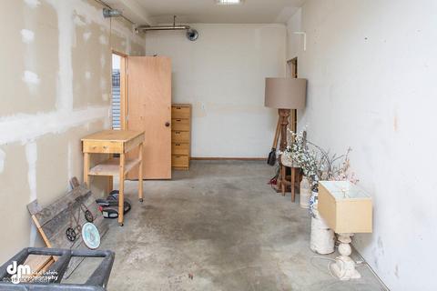8111 Upper Huffman Rd, Anchorage, AK 99516 photo 48