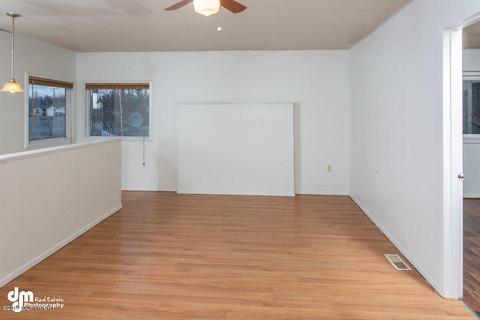 16975 E Outer Springer Loop, Palmer, AK 99645 photo 5