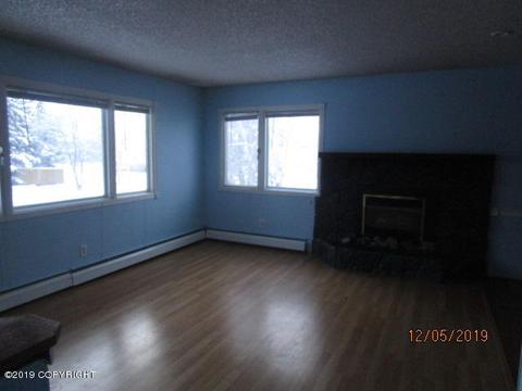 7530 Chad St, Anchorage, AK 99518 photo 3