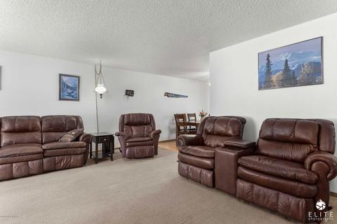 11469 Mausel St, Eagle River, AK 99577 photo 4