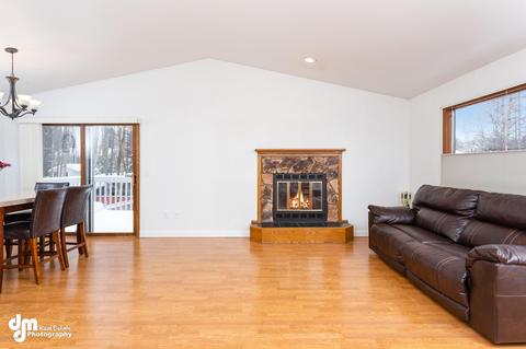 7470 Clairborne Cir, Anchorage, AK 99502 photo 4