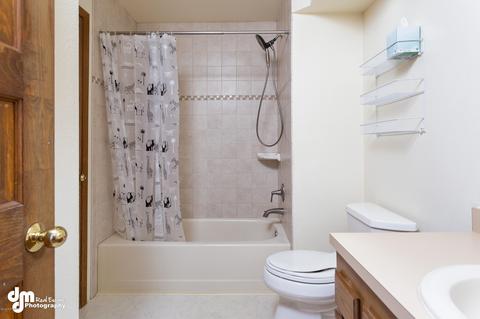 7470 Clairborne Cir, Anchorage, AK 99502 photo 19