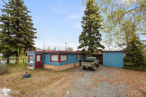 1042 E 8th Ave, Anchorage, AK 99501 photo 1