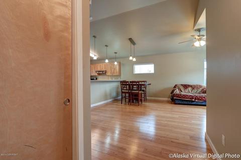 421 Taylor St, Anchorage, AK 99508 photo 4