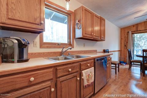 9911 Toakee Cir, Eagle River, AK 99577 photo 16
