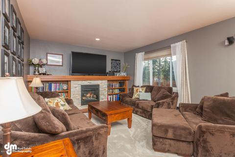 8736 Colusa Cir, Eagle River, AK 99577 photo 11
