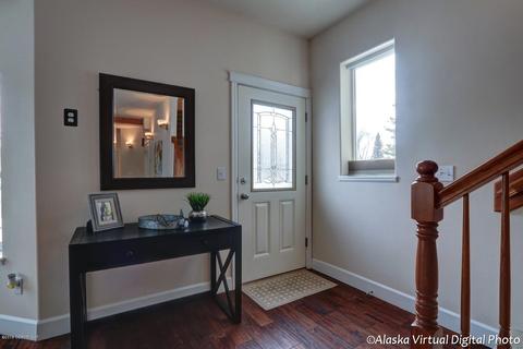 1102 E St # 7, Anchorage, AK 99501 photo 2