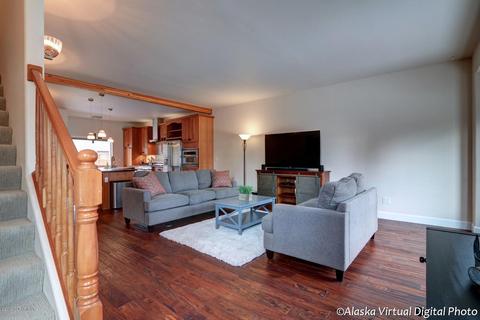 1102 E St # 7, Anchorage, AK 99501 photo 4