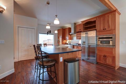 1102 E St # 7, Anchorage, AK 99501 photo 8