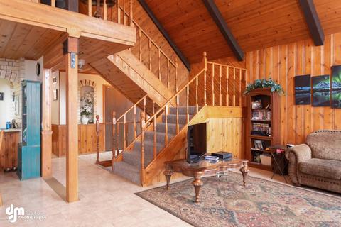 11930 Lugene Ln, Eagle River, AK 99577 photo 5