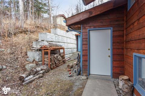 11930 Lugene Ln, Eagle River, AK 99577 photo 9