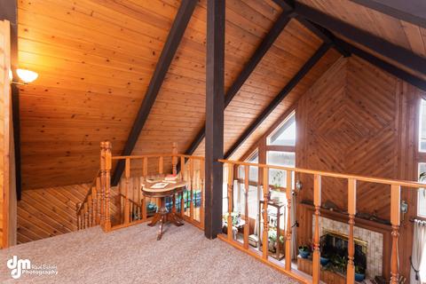 11930 Lugene Ln, Eagle River, AK 99577 photo 7