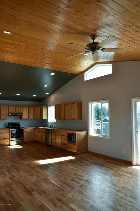 334 Eliason Loop, Sitka, AK 99835 photo 5