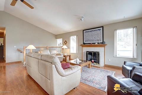 600 Winter Haven St, Anchorage, AK 99504 photo 11