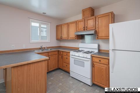 3643 E 18th Ave, Anchorage, AK 99508 photo 10