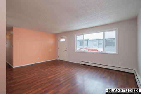 3643 E 18th Ave, Anchorage, AK 99508 photo 5