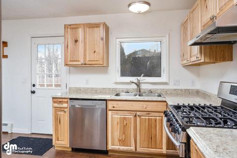 257 Davis St, Anchorage, AK 99508 photo 5