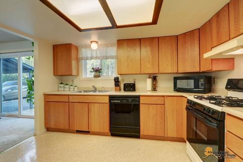 25016 Thunderbird Dr, Chugiak, AK 99567 photo 14