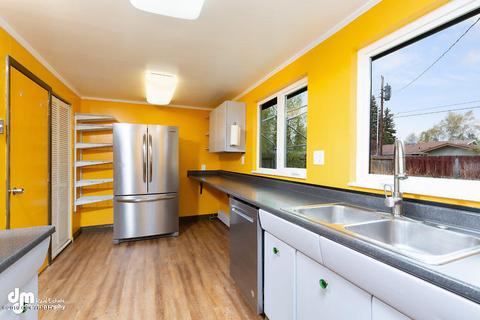 1801 Logan St, Anchorage, AK 99508 photo 10