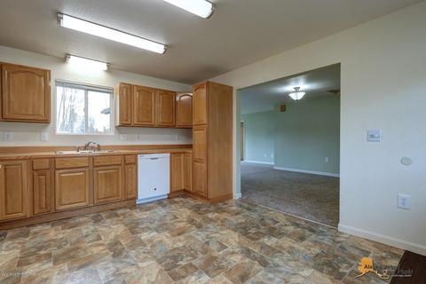 6821 E 11th Ave, Anchorage, AK 99504 photo 11