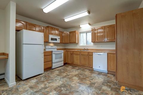 6821 E 11th Ave, Anchorage, AK 99504 photo 9