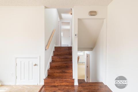 1009 E 26th Ave, Anchorage, AK 99508 photo 5