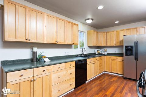731 Cedar St, Anchorage, AK 99501 photo 10