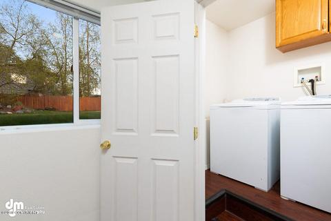 731 Cedar St, Anchorage, AK 99501 photo 19