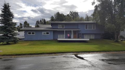 2860 Ruby Dr, Anchorage, AK 99502 photo 2