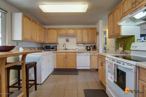 1802 Twining Dr, Anchorage, AK 99504 photo 8
