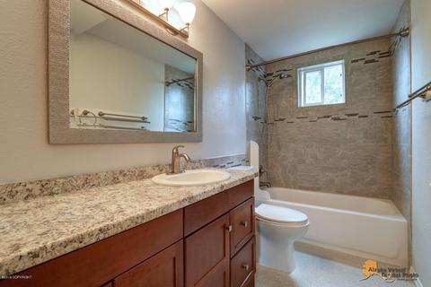 1745 E 58th Cir, Anchorage, AK 99507 photo 17