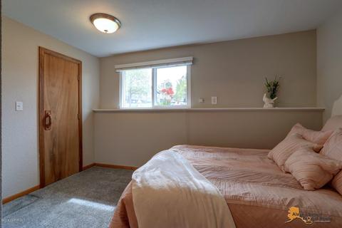 1745 E 58th Cir, Anchorage, AK 99507 photo 10