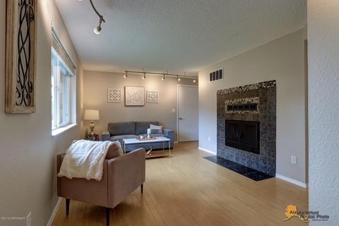 1745 E 58th Cir, Anchorage, AK 99507 photo 4
