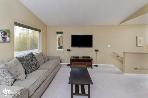 8870 Cross Pointe Loop, Anchorage, AK 99504 photo 10