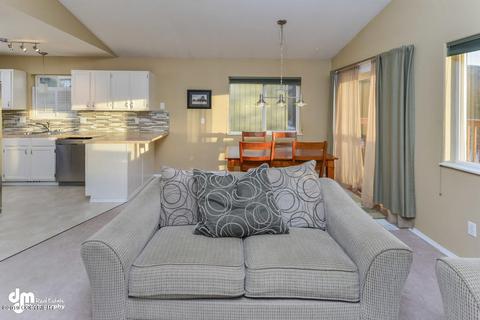 8870 Cross Pointe Loop, Anchorage, AK 99504 photo 6