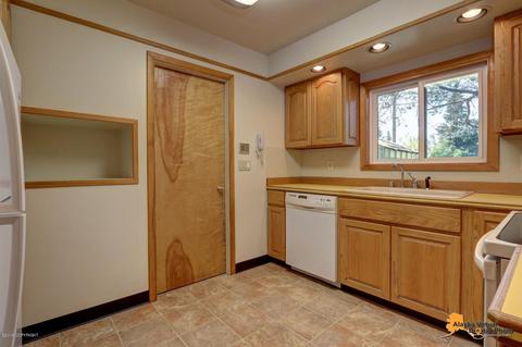300 Davis St, Anchorage, AK 99508 photo 5