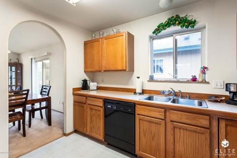 3653 Sycamore Loop, Anchorage, AK 99504 photo 11