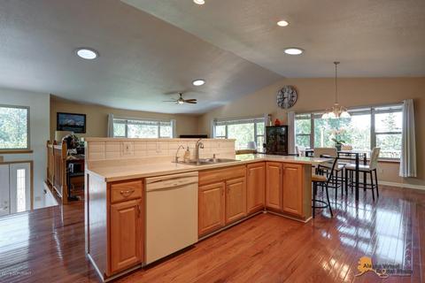 11722 Lugene Ln, Eagle River, AK 99577 photo 5