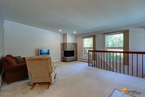 9230 Elgin Cir, Anchorage, AK 99502 photo 5