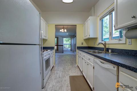 9230 Elgin Cir, Anchorage, AK 99502 photo 14