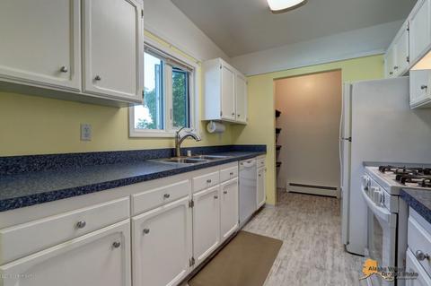 9230 Elgin Cir, Anchorage, AK 99502 photo 11