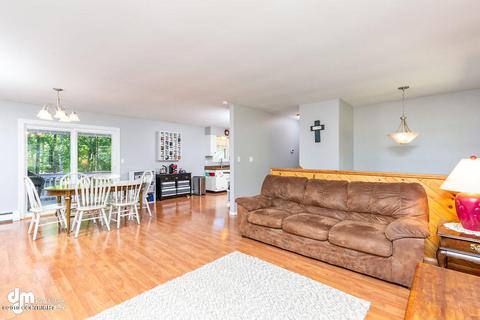 18226 Tonsina Ct, Eagle River, AK 99577 photo 5