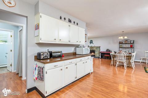18226 Tonsina Ct, Eagle River, AK 99577 photo 8
